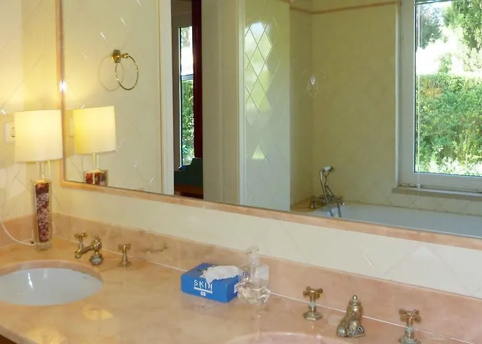 Aroeira Near Lisbon- Daydream Pt