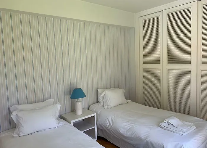 Aroeira Near Lisbon- Daydream Pt *