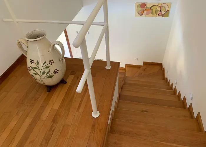Aroeira Near Lisbon- Daydream Pt * Charneca (Setubal)