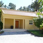 Villa Aroeira Near Lisbon- Daydream Pt