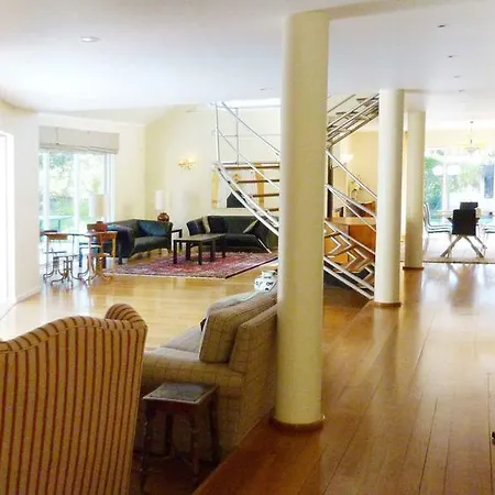 Villa Aroeira Near Lisbon- Daydream Pt