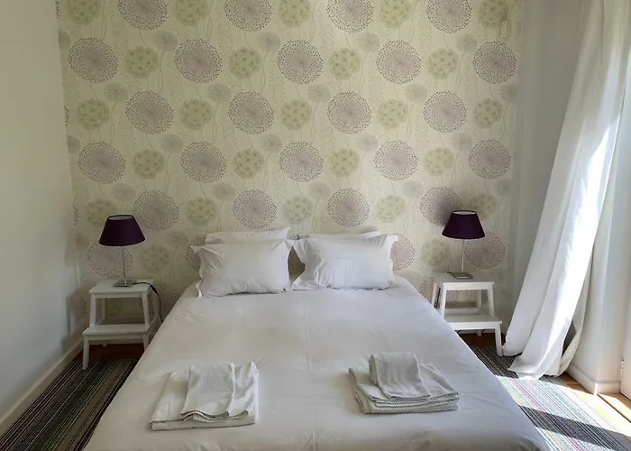 Aroeira Near Lisbon- Daydream Pt * Charneca (Setubal)
